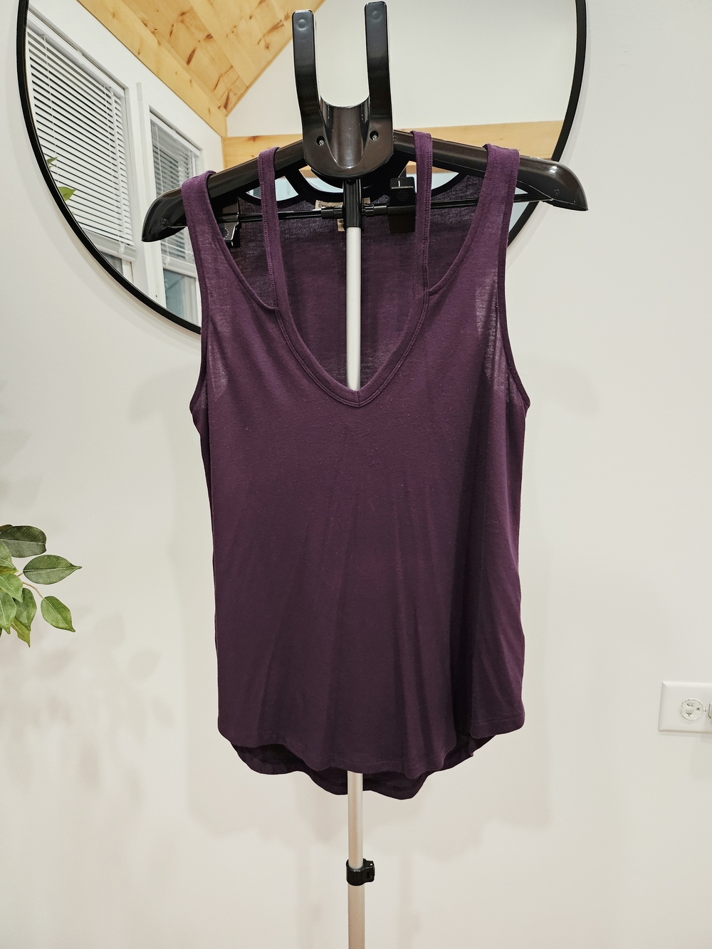 Express Double-Strap V-Neck Tank Top - Plum
